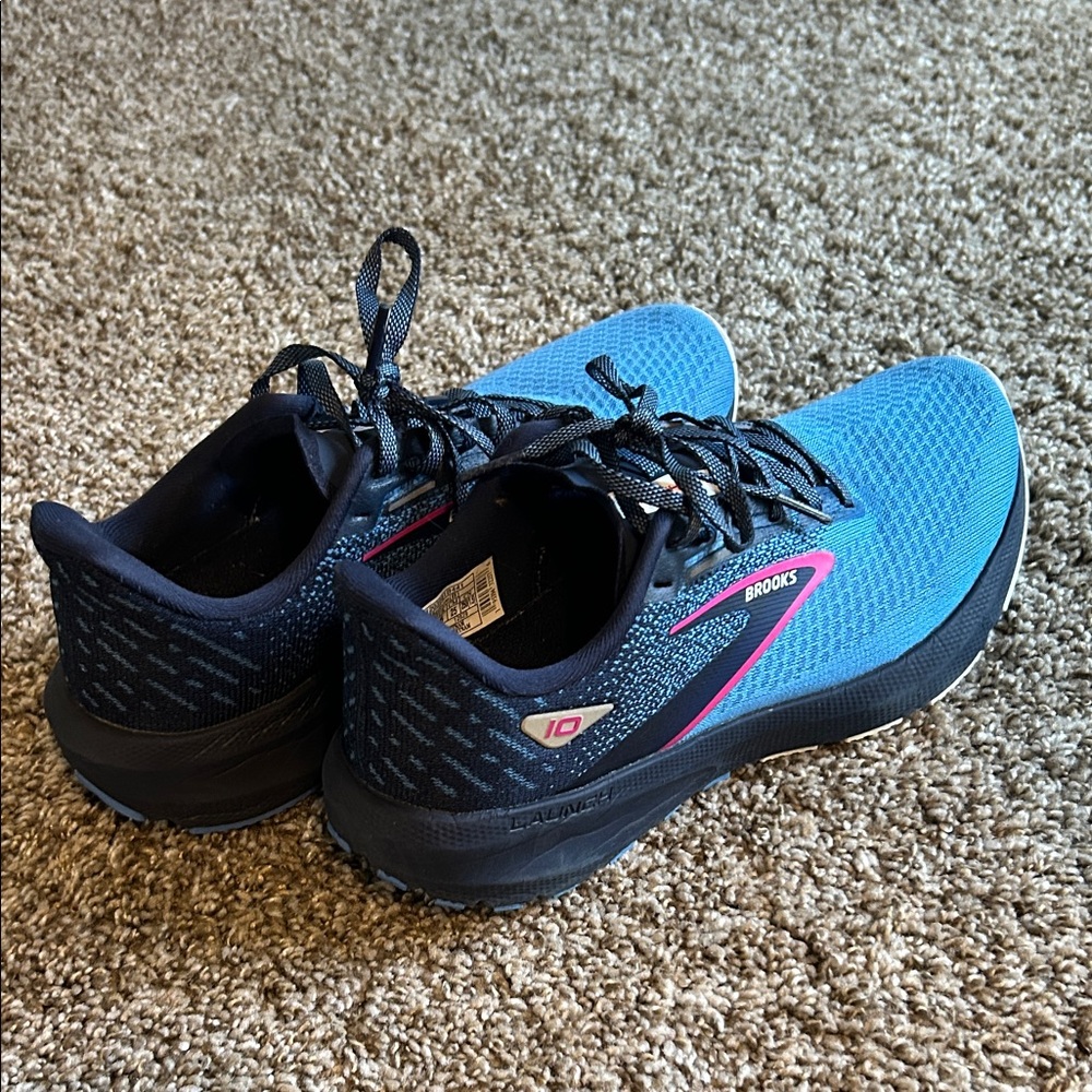 Brooks Launch 10 running shoes